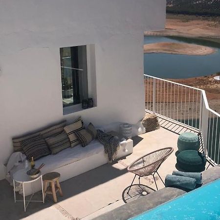 Casa Trece Villa Iznájar Exteriör bild