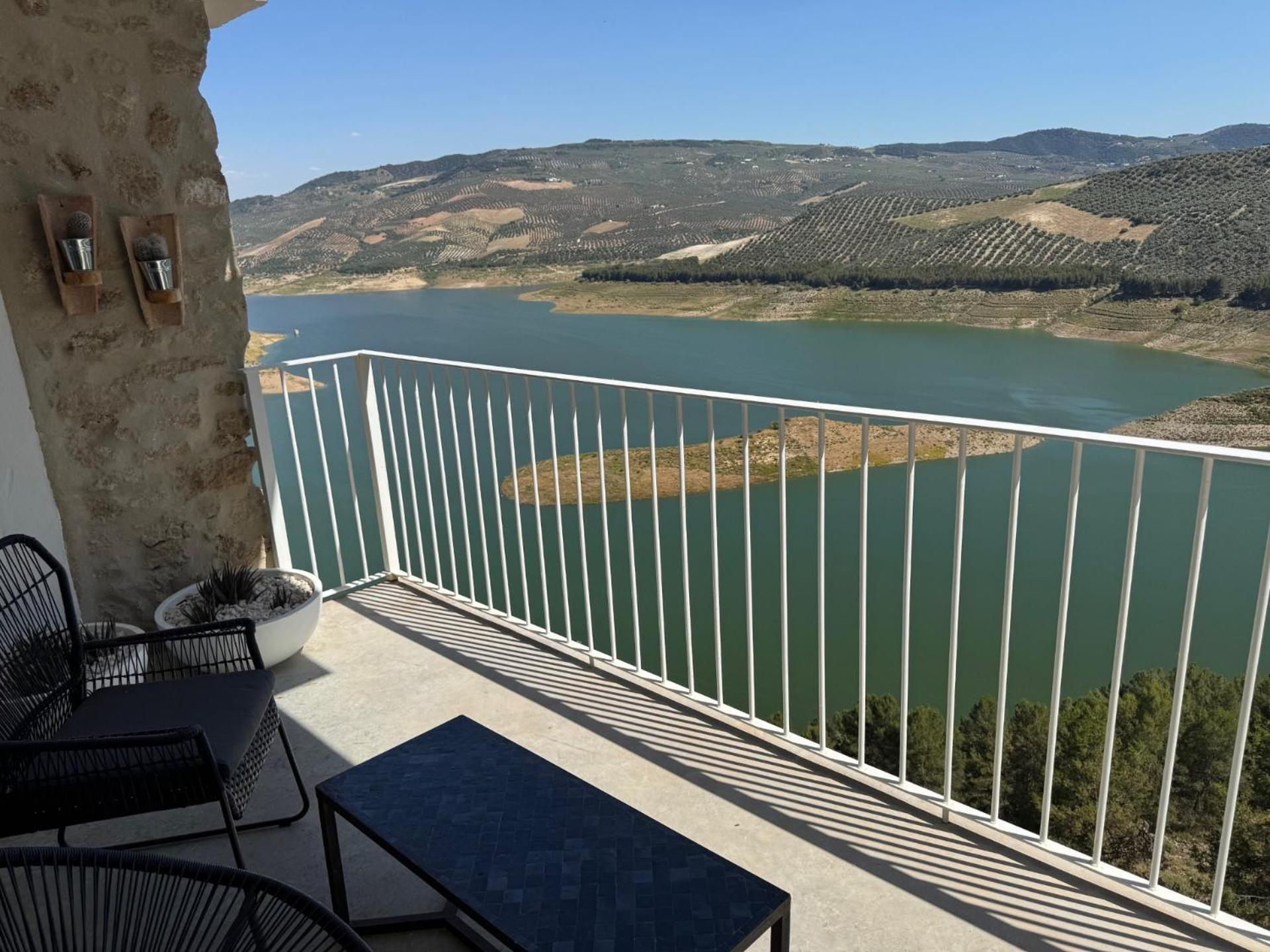 Casa Trece Villa Iznájar Exteriör bild